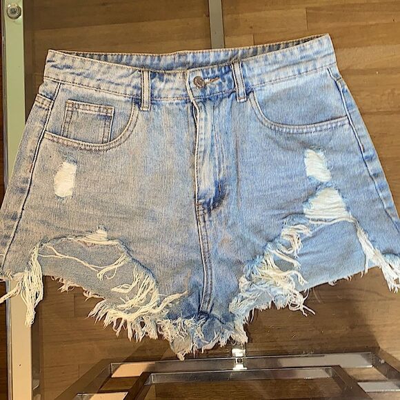 High rise, denim shorts, frayed hem distressed fabric,  size medium - Picture 7 of 7